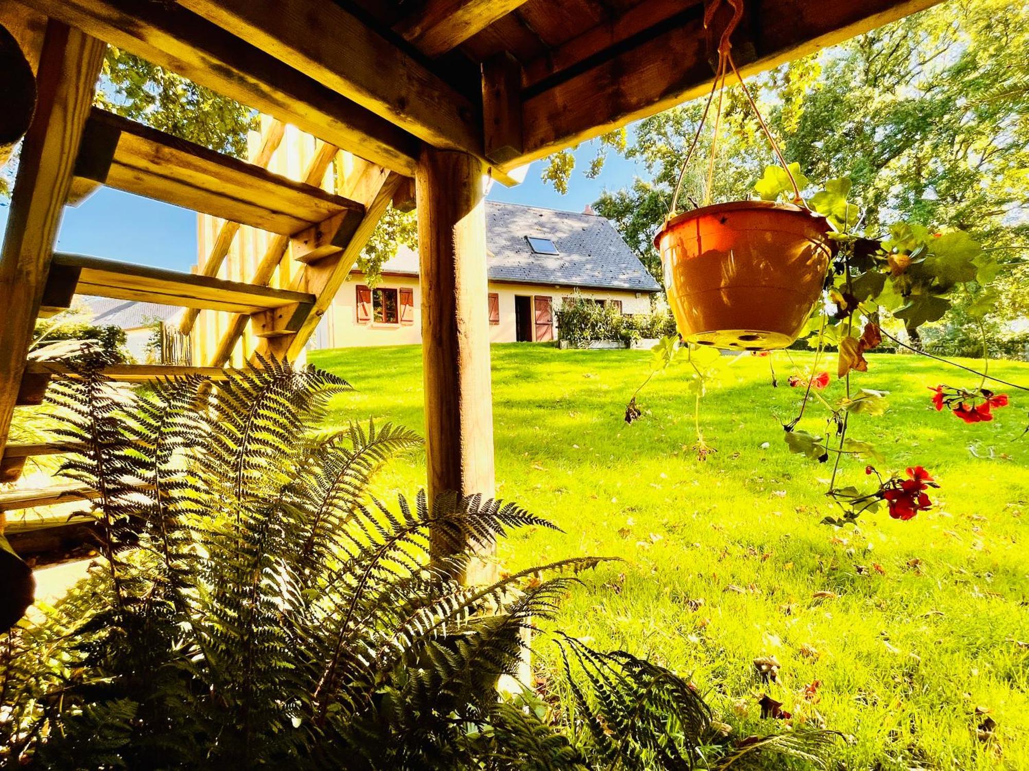 La Cabane Perchee Du Trappeur Écrainville Esterno foto