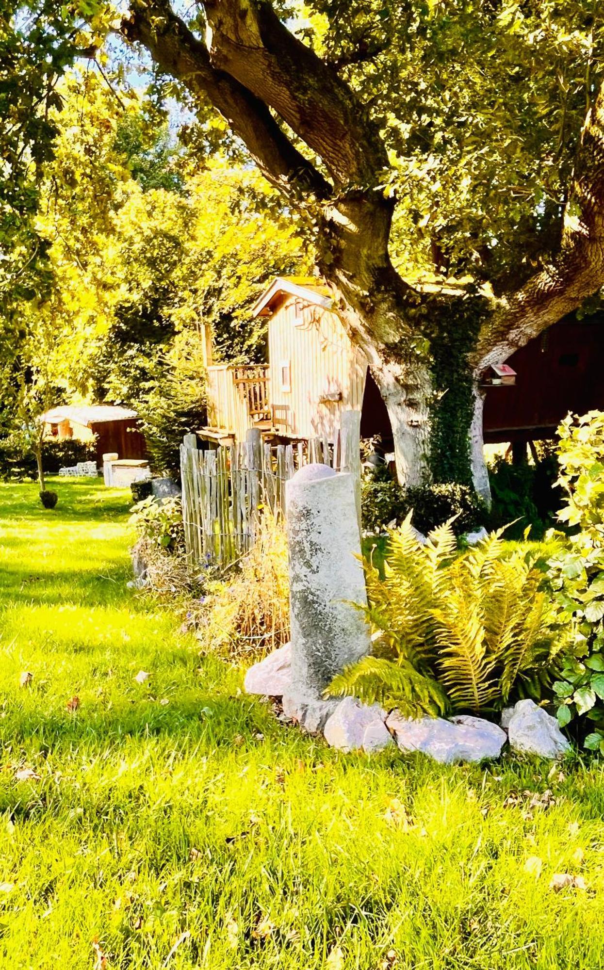 La Cabane Perchee Du Trappeur Écrainville Esterno foto