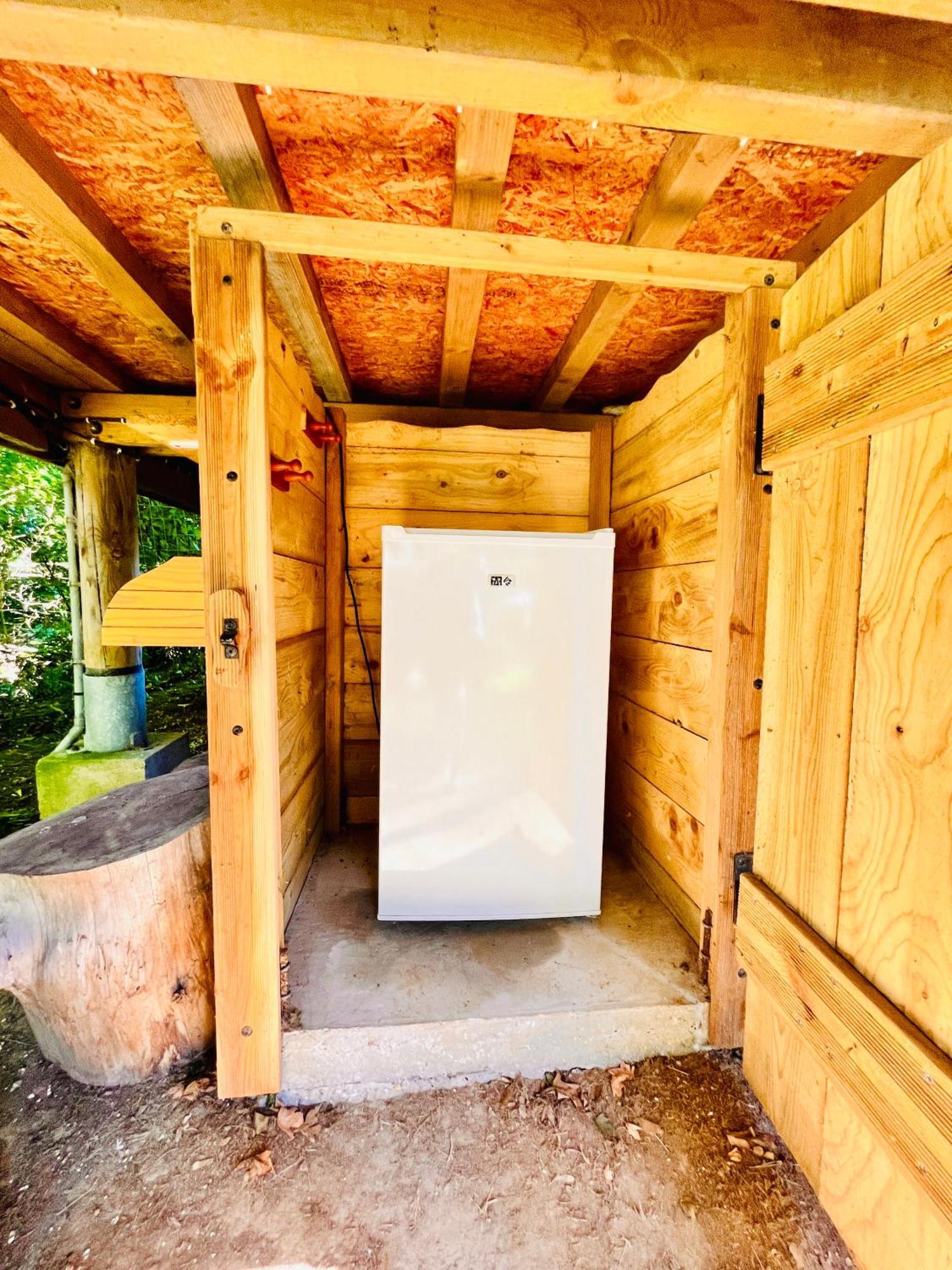 La Cabane Perchee Du Trappeur Écrainville Esterno foto