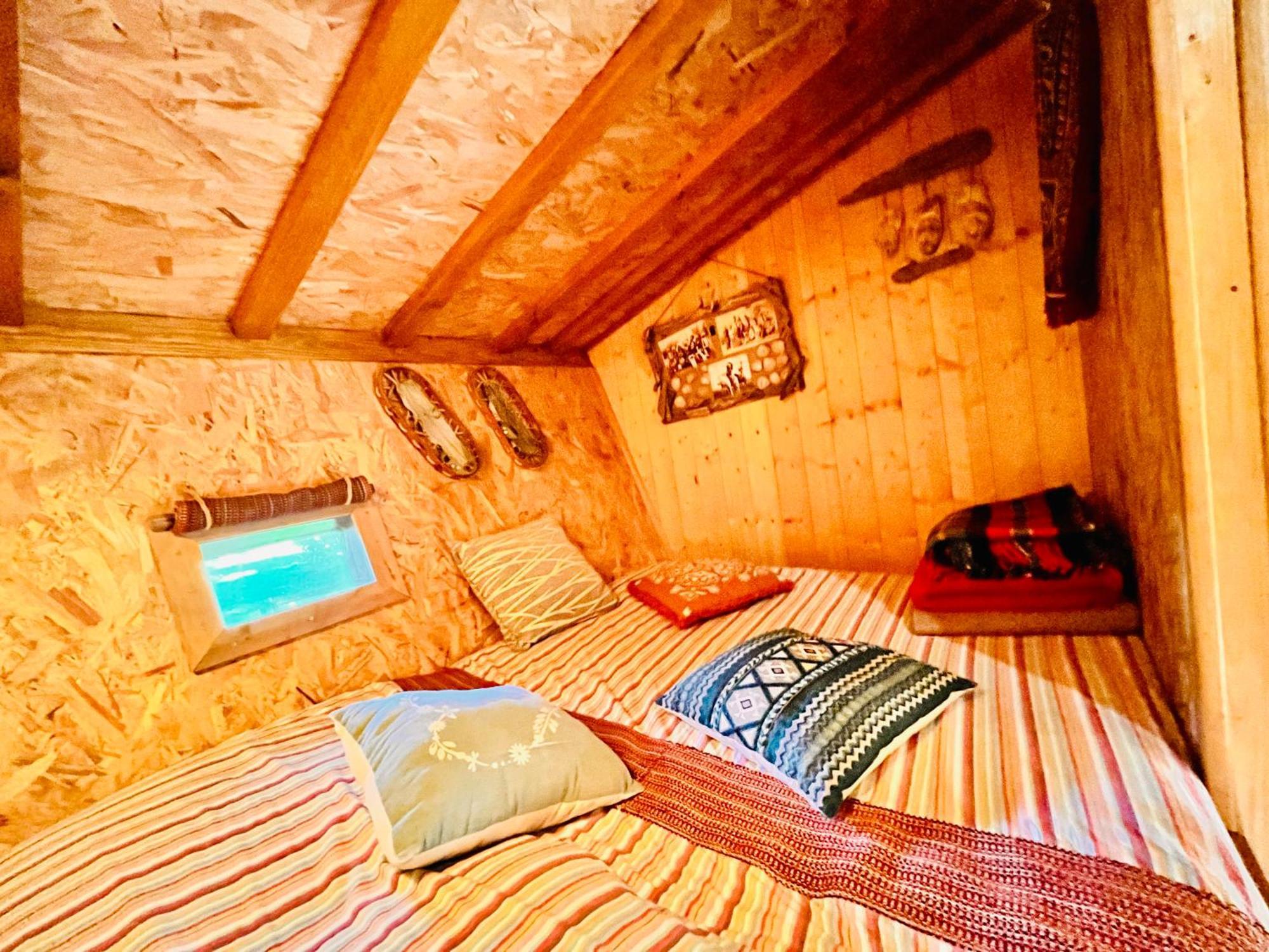 La Cabane Perchee Du Trappeur Écrainville Esterno foto
