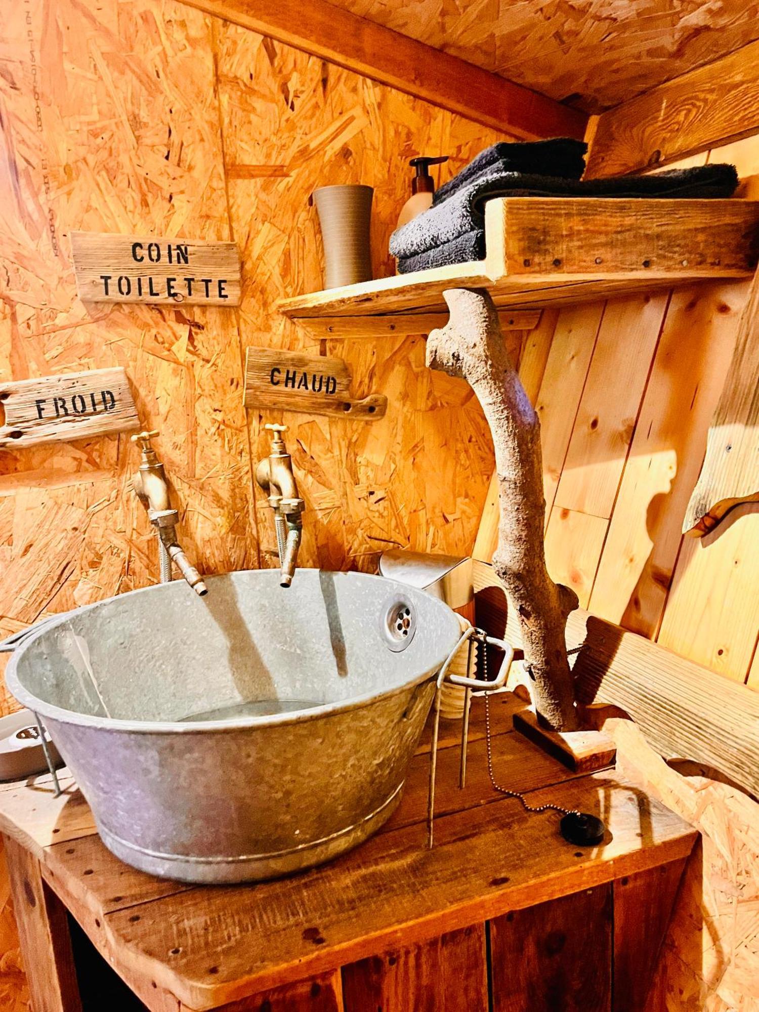 La Cabane Perchee Du Trappeur Écrainville Esterno foto