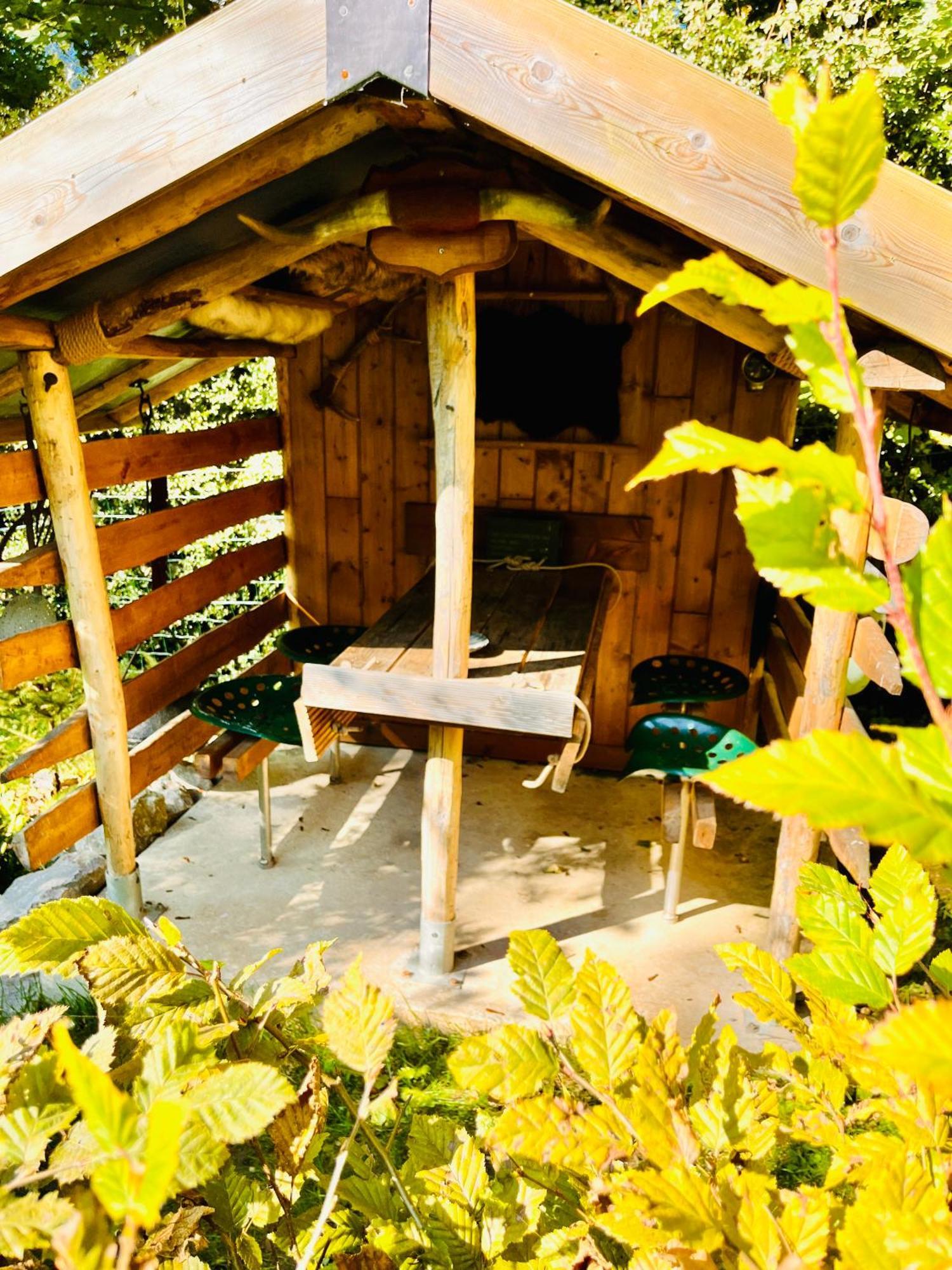 La Cabane Perchee Du Trappeur Écrainville Esterno foto