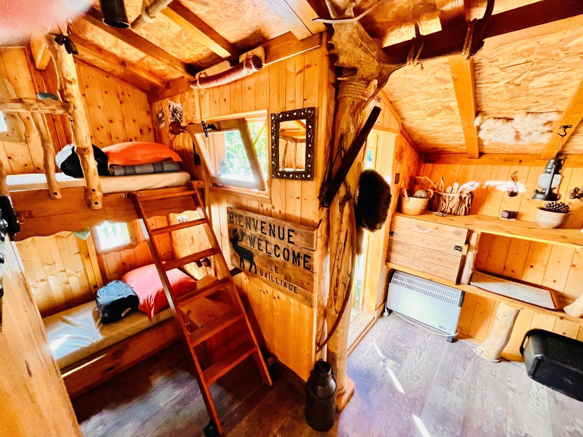 La Cabane Perchee Du Trappeur Écrainville Esterno foto