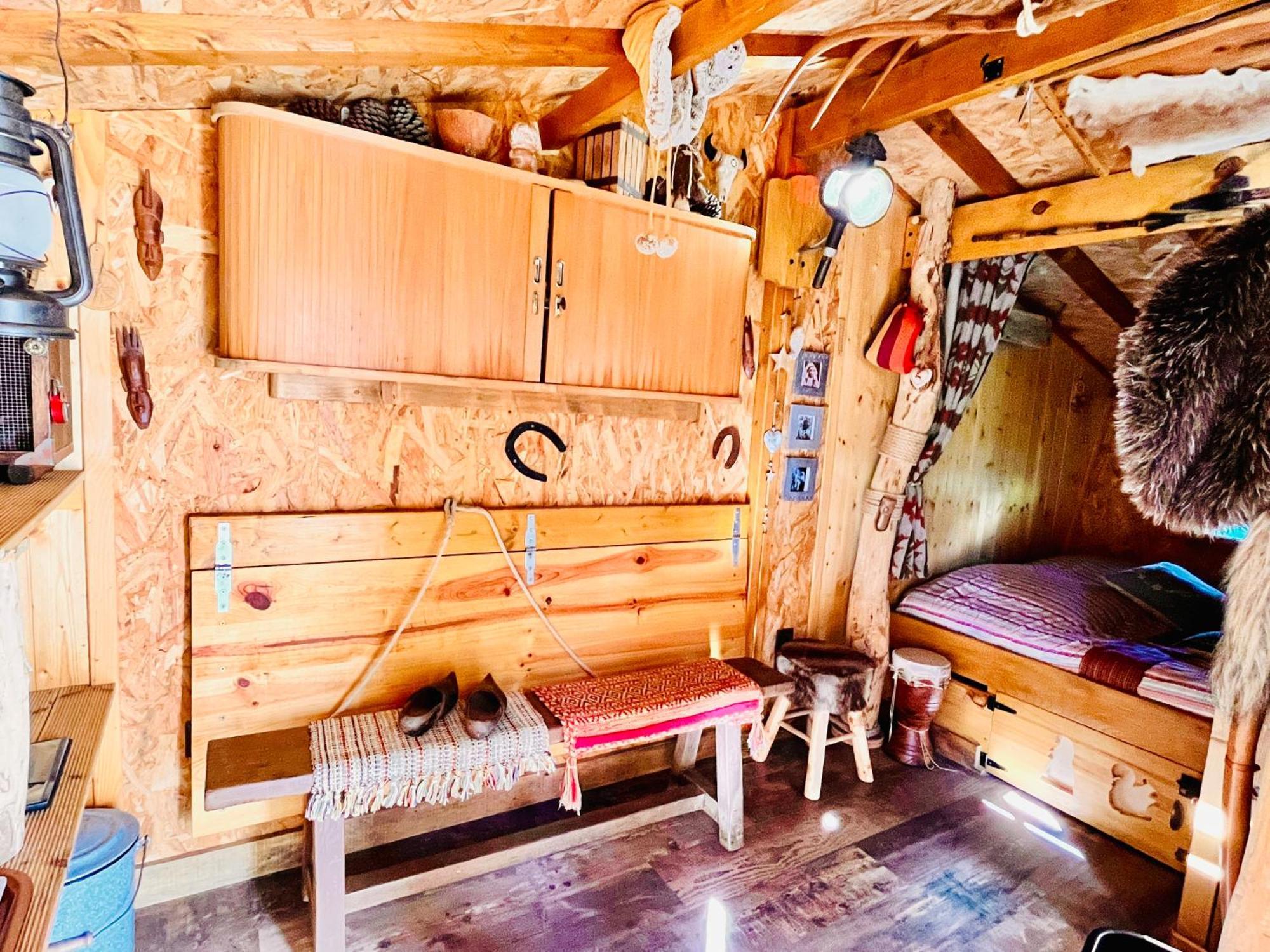 La Cabane Perchee Du Trappeur Écrainville Esterno foto